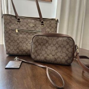 3 Piece Coach Signature Set
